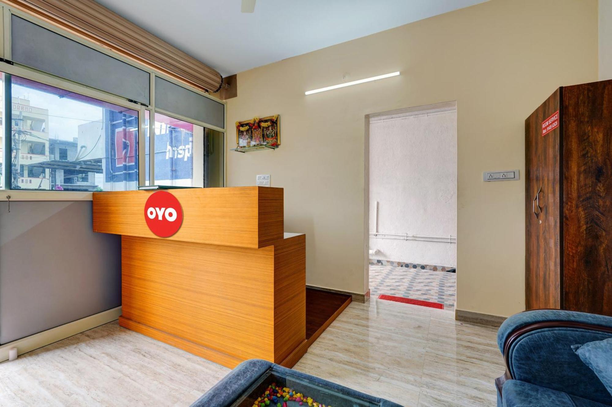 Oyo Flagship Shri Sai Palace Kumbalgod Kültér fotó